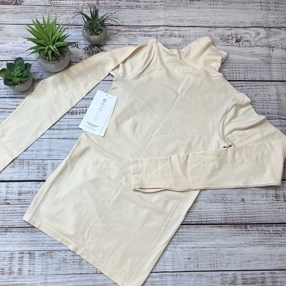 Athleta Cream Foresthill Accent Turtleneck - Picture 2 of 9